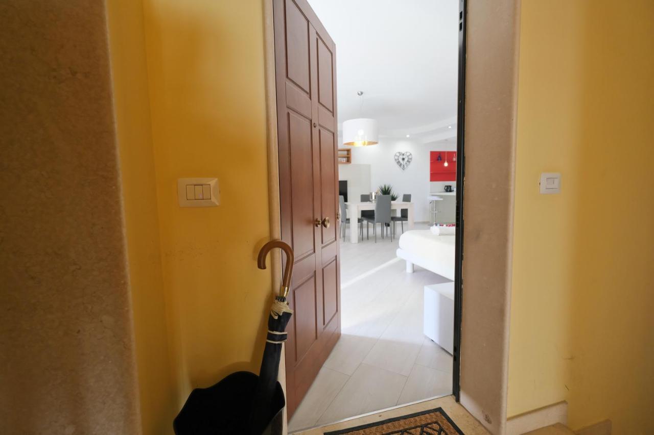 Modern House - 5 Stelle - Posto Auto Privato Apartment Brindisi Exterior foto