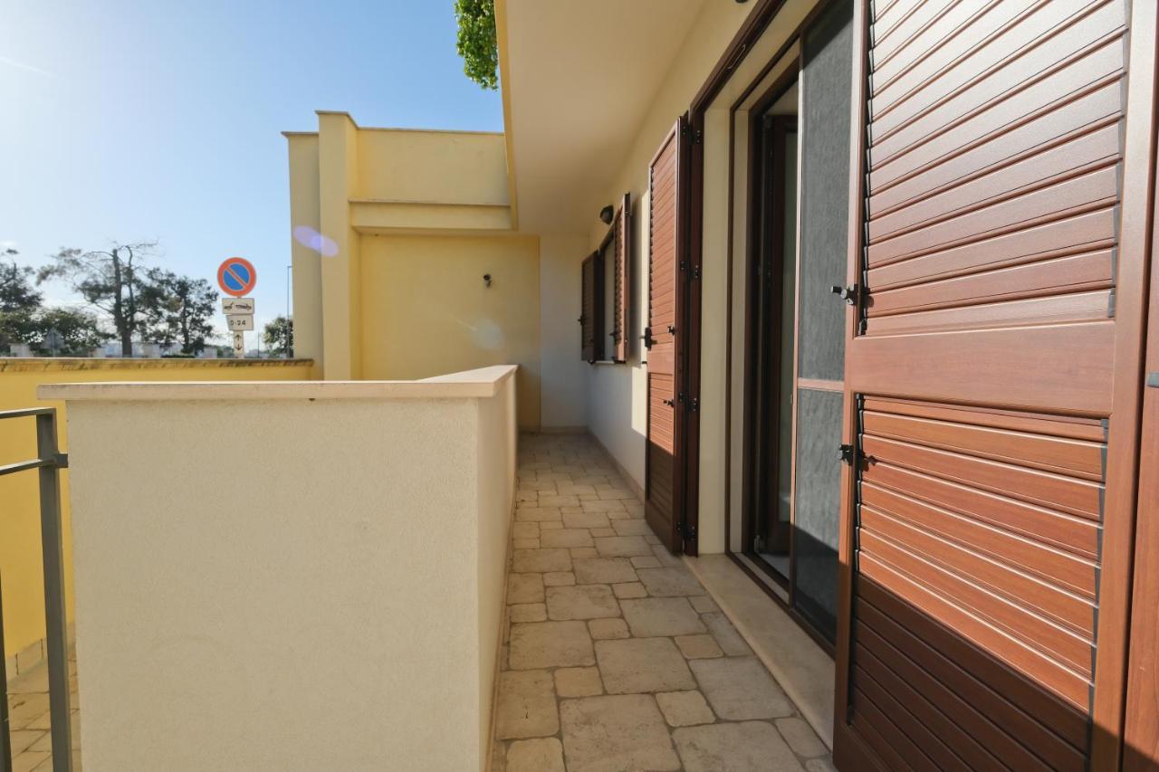 Modern House - 5 Stelle - Posto Auto Privato Apartment Brindisi Exterior foto